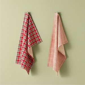 Set of 2 Kitchen Towels Red - Hearth & Hand™ with Magnolia